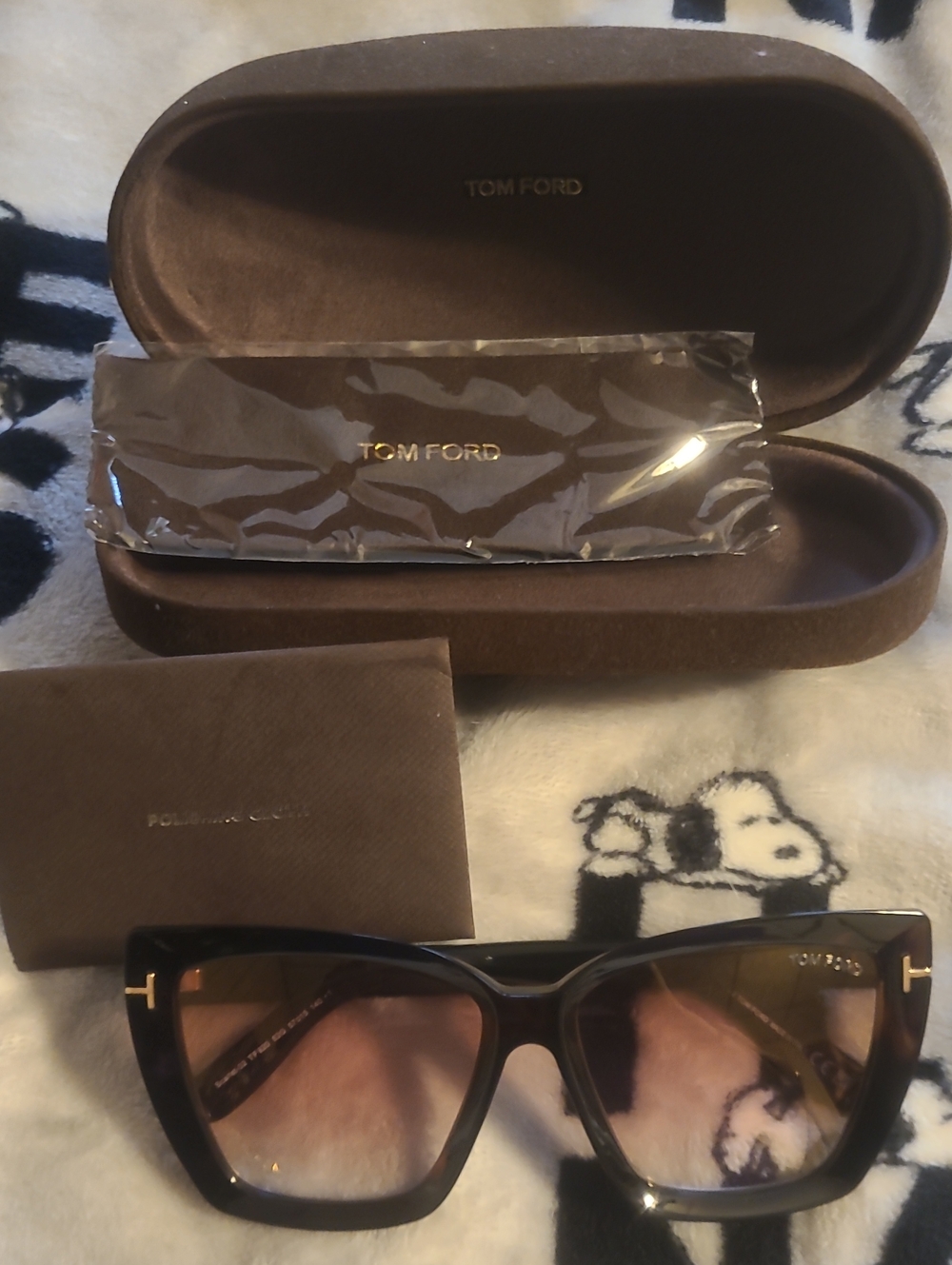 Tom Ford sunglasses.. authentic w/ case and cleansing cloth.